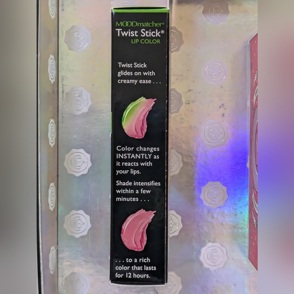 Bundle of 4 Lip Products ~ Half Caked ~ Japonesque ~ Ofra ~ Moodmatcher ~ New - Picture 3 of 4